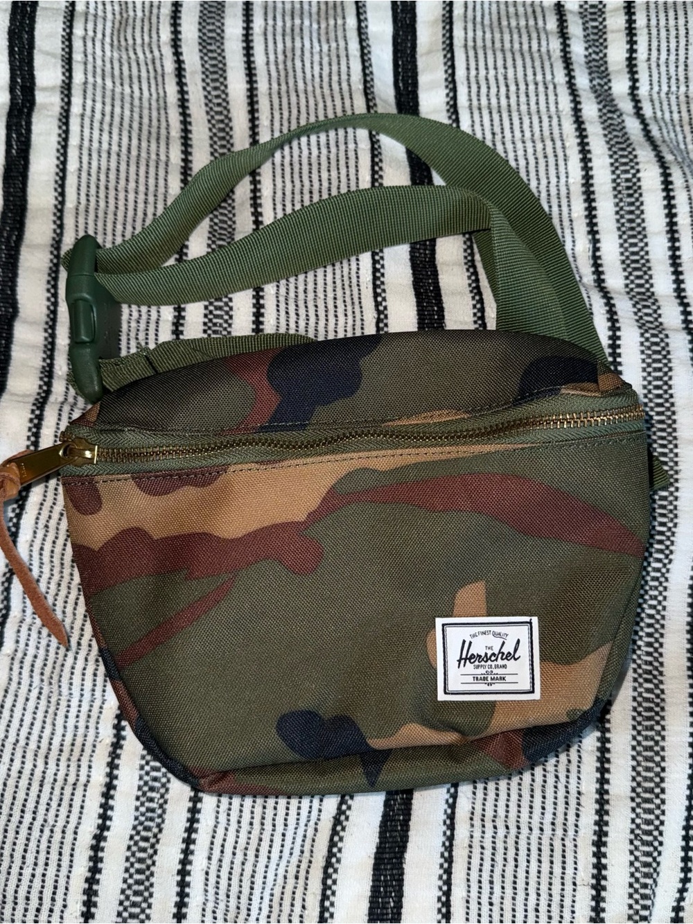 Herschel Fifteen Waist Pack Woodland Camo 2.0L HER-10215-00032-OS